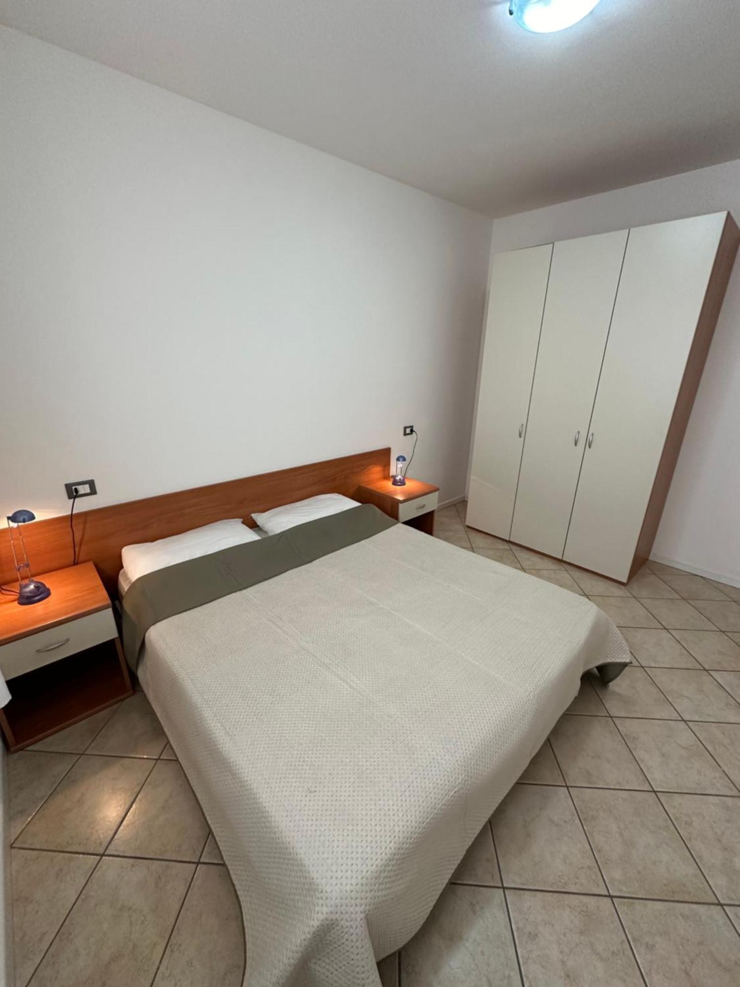 Residence Stefania Appartamenti Piano Terra - Agenzia Cocal 卡奥莱 外观 照片